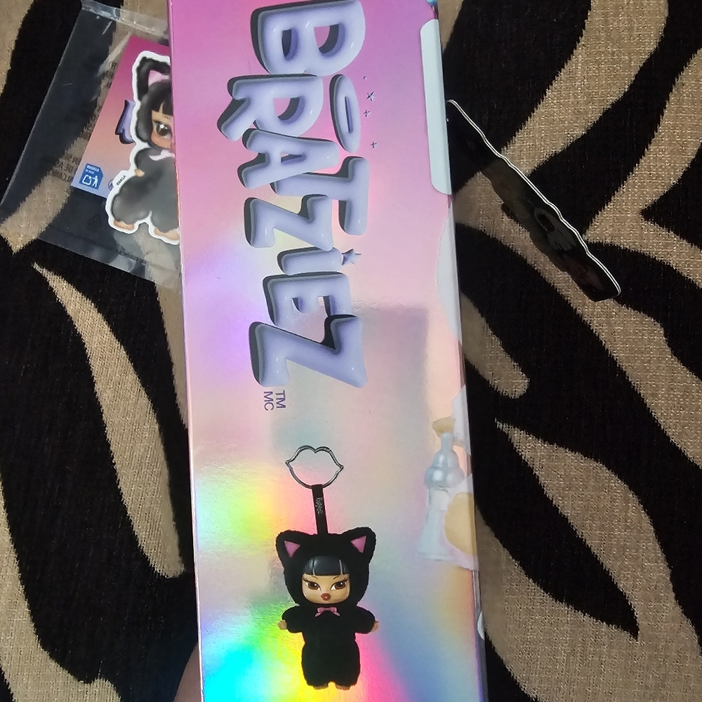 Bratziez, Kool Kat Jade - Picture 3 of 7